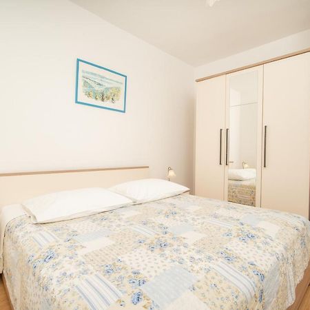 ראבץ Apartmani Zlata מראה חיצוני תמונה