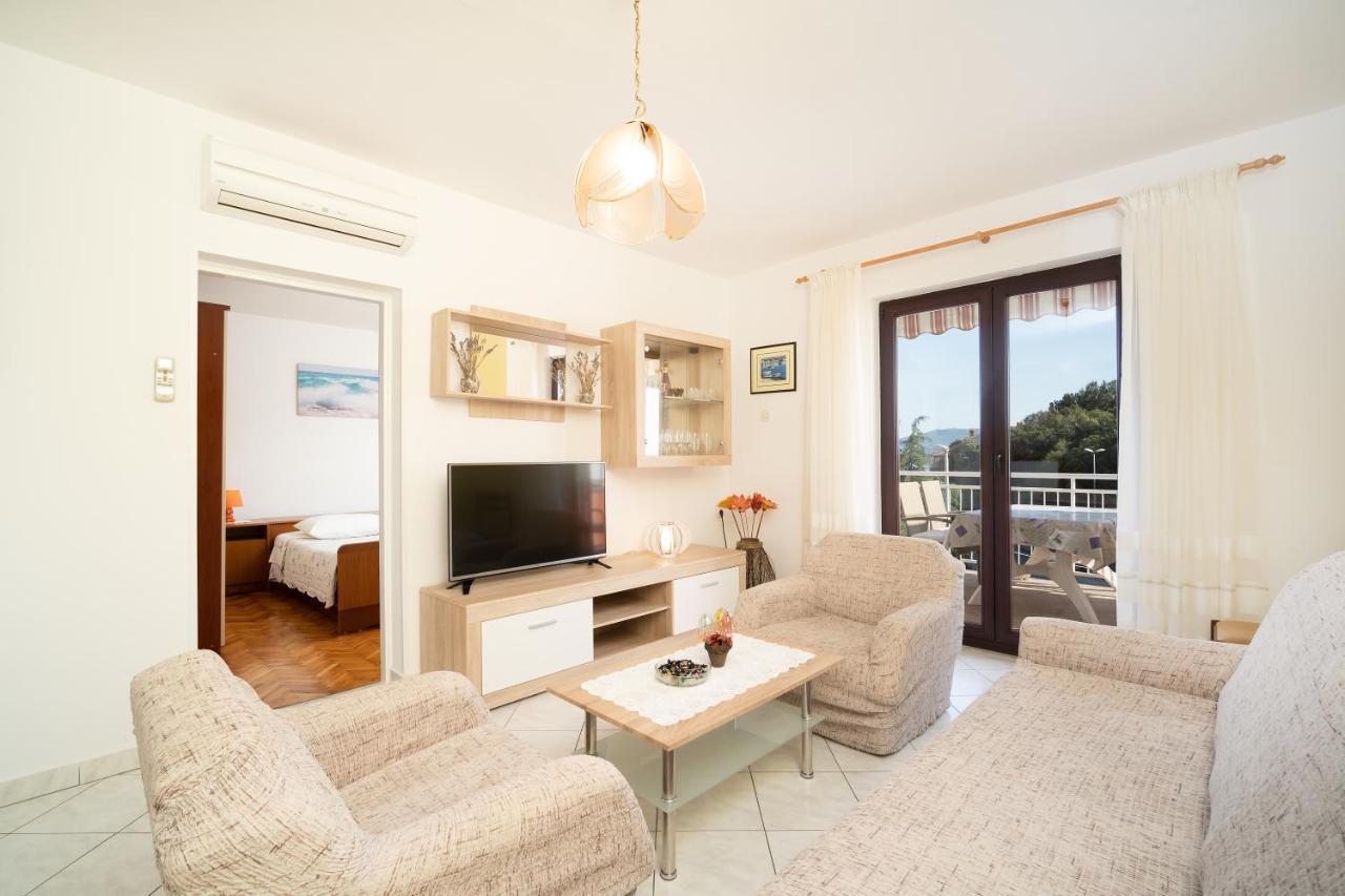 ראבץ Apartmani Zlata מראה חיצוני תמונה