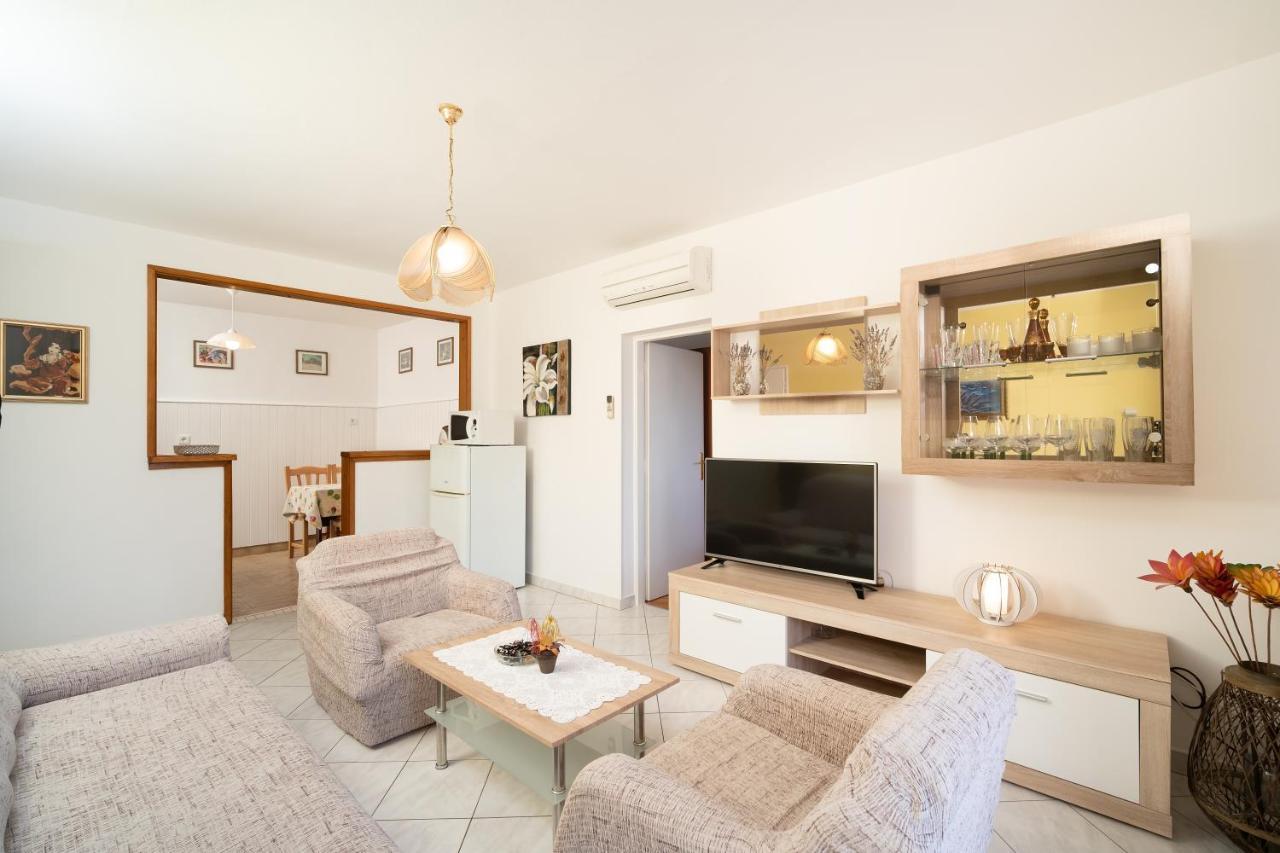 ראבץ Apartmani Zlata מראה חיצוני תמונה