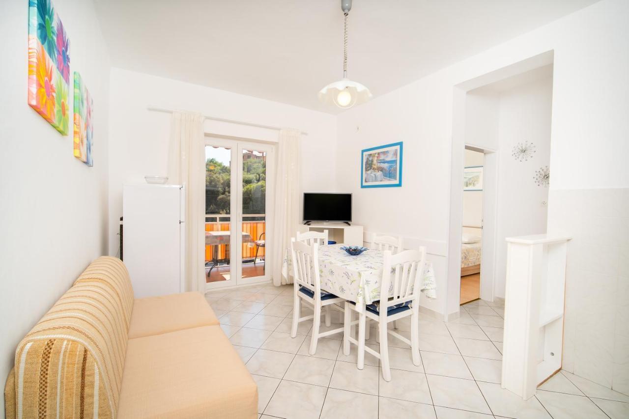 ראבץ Apartmani Zlata מראה חיצוני תמונה