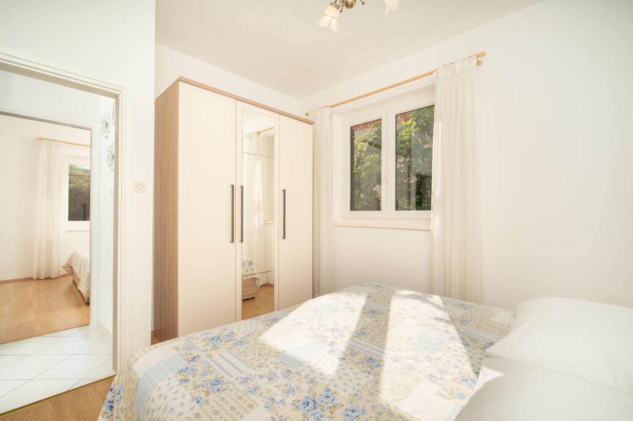 ראבץ Apartmani Zlata מראה חיצוני תמונה